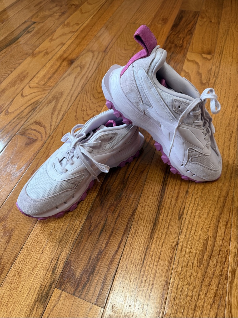 Cardi B x Reebok Classic Leather V2 Quartz Glow Ultraberry Sneakers Sz 8.5